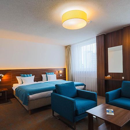 Hotel Metropol Spišská Nová Ves エクステリア 写真