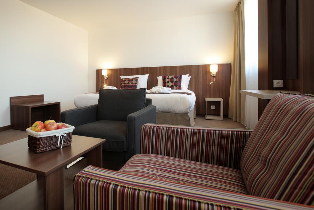 Hotel Metropol Spišská Nová Ves 部屋 写真