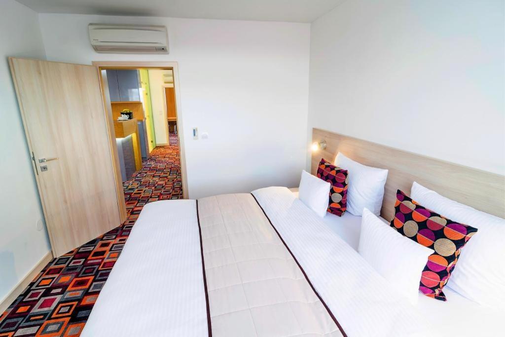 Hotel Metropol Spišská Nová Ves エクステリア 写真