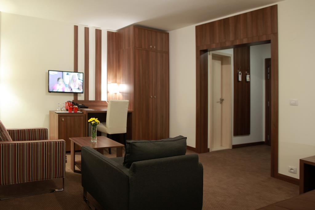 Hotel Metropol Spišská Nová Ves 部屋 写真