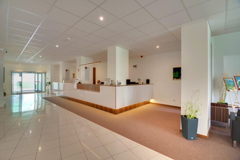 Hotel Metropol Spišská Nová Ves エクステリア 写真