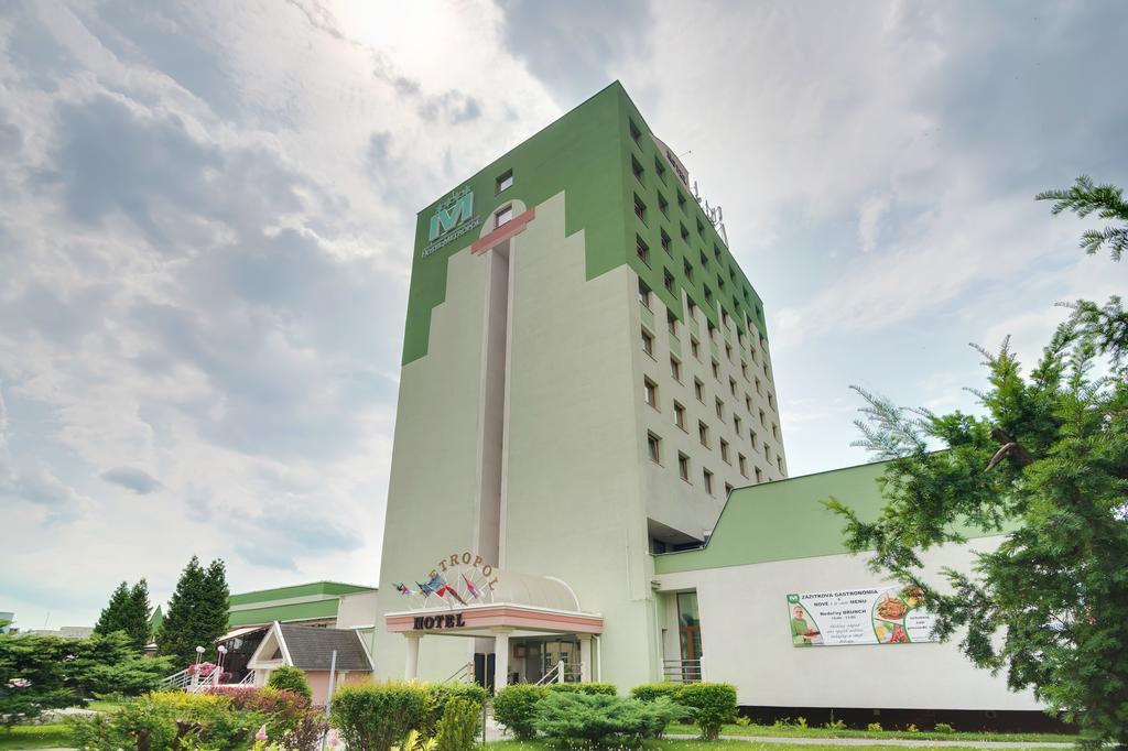 Hotel Metropol Spišská Nová Ves エクステリア 写真